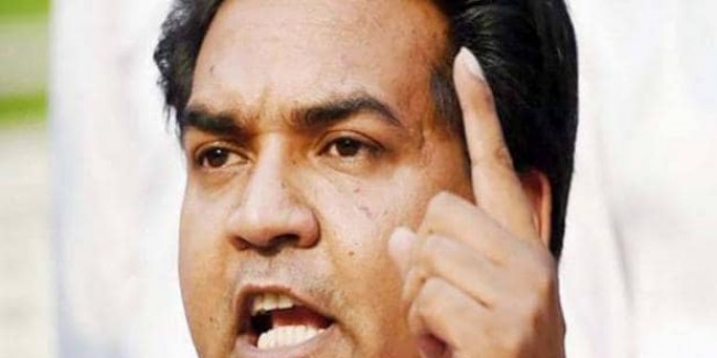 विधानसभा में पेश हुए कपिल मिश्रा, सीएम केजरीवाल पर लगाया आरोप