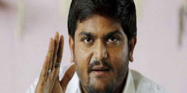गुजरात कांग्रेस में होगा बड़ा उलटफेर, बढ़ सकता है हार्दिक पटेल का कद