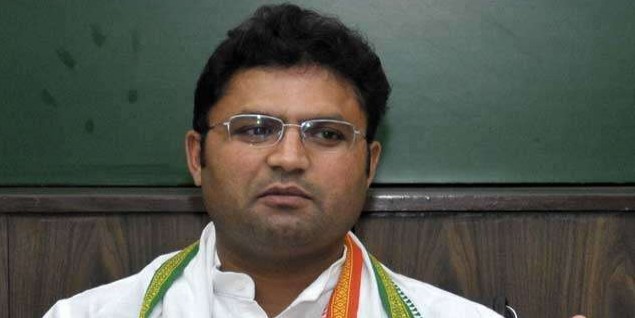 मोर्चेबंदी में जुटे अशोक तंवर समर्थक, राहुल गांधी से कर सकते हैं मुलाकात