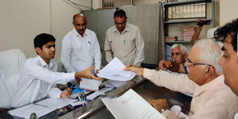 कांग्रेस लिस्ट आने से पहले ही आनंद सिंह दांगी ने किया नामाकंन, बोले-मुझे टिकट मांगने की जरुरत नहीं