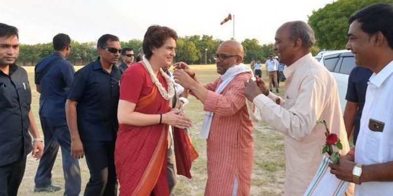 प्रियंका गांधी ने दिए संकेत, भाई राहुल की अमेठी सीट से लड़ सकती हैं उपचुनाव