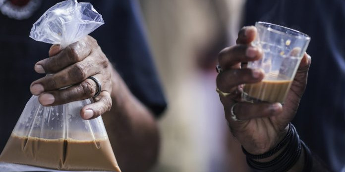 आर्थिक मंदी के इस दौर में मोदी सरकार द्वारा प्लास्टिक पर प्रतिबंध कितना सही है?