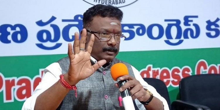 KCR not keeping promises made to employees: Cong.