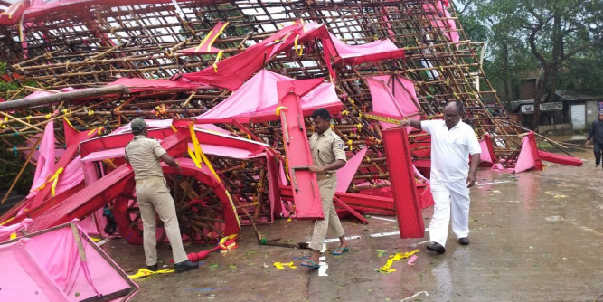 साइक्लोन हिट परिवारों को 2 लाख रुपये का मुआवजा देंगी ममता बनर्जी