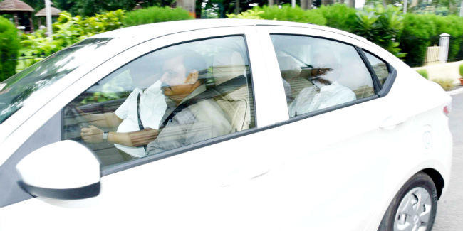 पर्यावरण की सुरक्षा को लेकर CM नीतीश का बड़ा कदम, इलेक्ट्रिक कार से पहुंचे सदन, ...जानें कैसी है नयी कार?