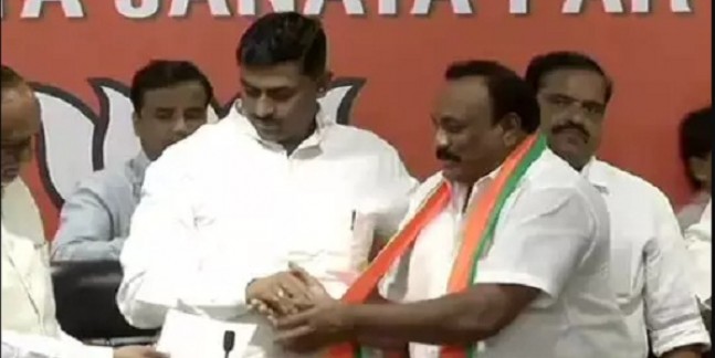 चंद्रबाबू नायडू को फिर लगा झटका, TDP के तीन नेता बीजेपी में शामिल
