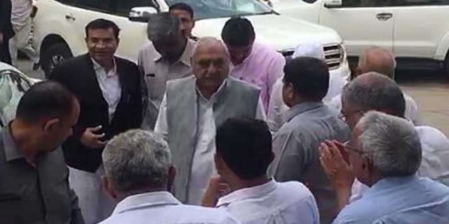 महागठबंधन पर हुड्डा का बड़ा इशारा, बोले- अभी तेल देखो फिर तेल की धार
