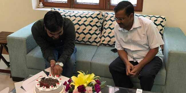 51 साल के हुए केजरीवाल, जन्मदिन पर ममता बनर्जी ने बांग्ला में कही ये बात