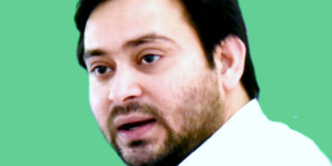 RJD नेता तेजस्वी ने उपमुख्यमंत्री के पिछले साल के बयान को लेकर मुख्यमंत्री पर साधा निशाना, कहा