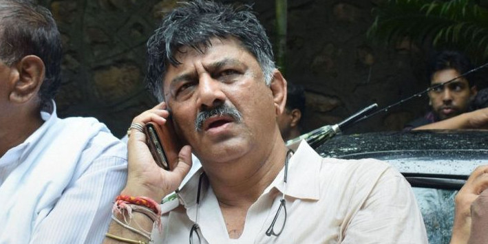 ED के सामने पेशी से पहले रो पड़े डीके शिवकुमार, BJP पर लगाया आरोप