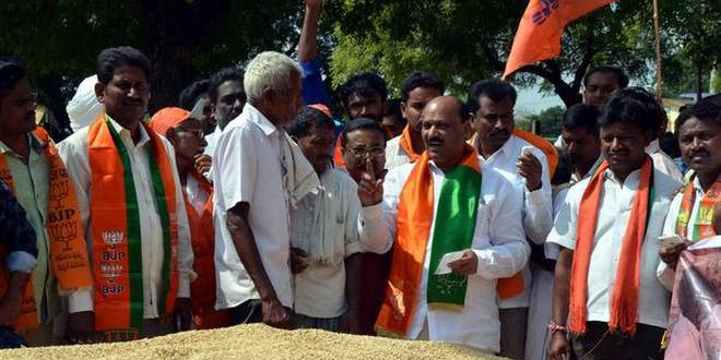 BJP Kisan Morcha urges Governor to oust CM