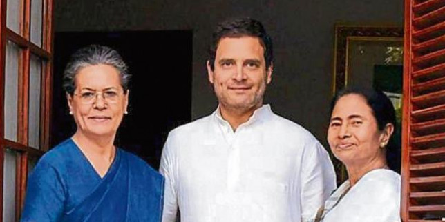 BJP को रोकने के लिए कांग्रेस पश्चिम बंगाल में कर सकती है ममता बनर्जी से 'समझौता'