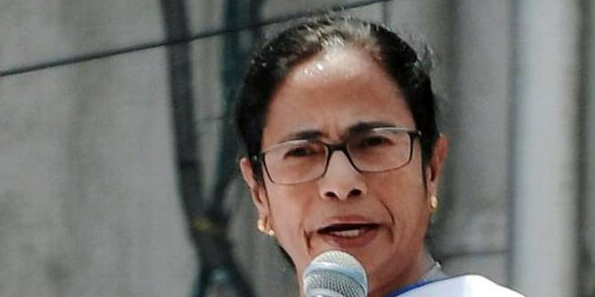 प बंगाल में तृणमूल कांग्रेस का 'कटमनी' के जवाब में 'ब्लैक मनी लौटाओ' आंदोलन शुरु
