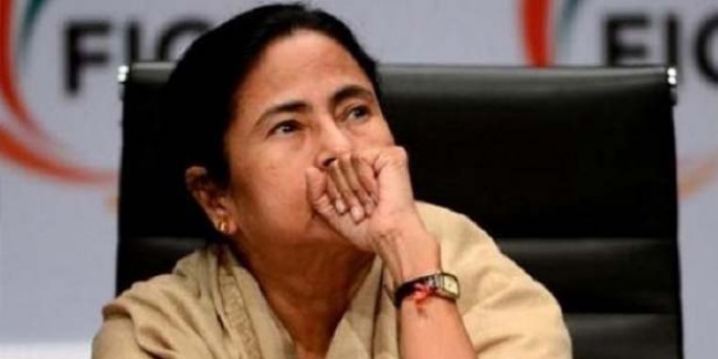 ममता बनर्जी ने क्यों वापस लिया अल्पसंख्यकों के लिए डिनर हॉल का फैसला?