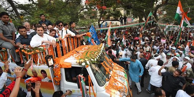 बिहारी बाबू के लिए राहुल गांधी ने पटना में किया रोड शो, भाजपा के रविशंकर प्रसाद से है मुकाबला