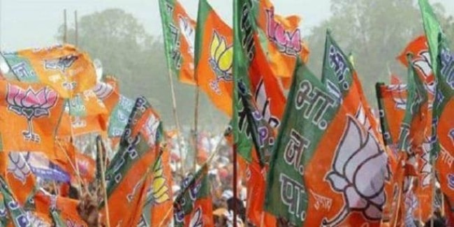 बंगाल में फिर खूनखराबा, BJP अध्यक्ष की रैली रोकने पर पुलिस से भिड़े कार्यकर्ता