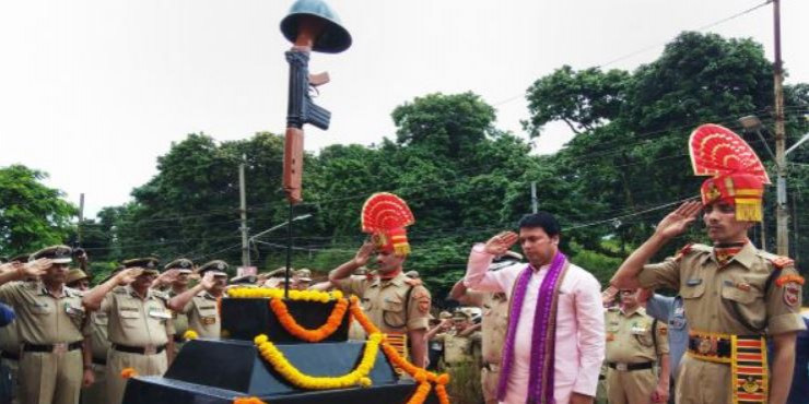 Tripura CM Biplab Kumar Deb Pays Tribute to Kargil Martyrs