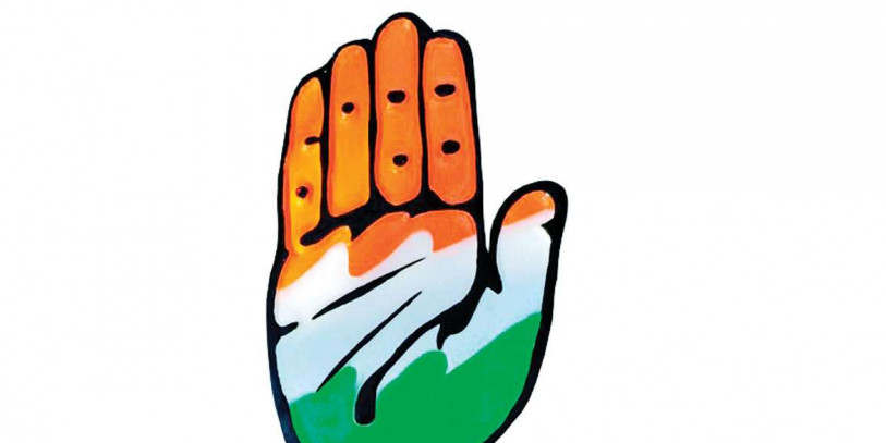 अपनी ही पार्टी के मेयर के खिलाफ धरने पर बैठे छह बार के कांग्रेसी विधायक
