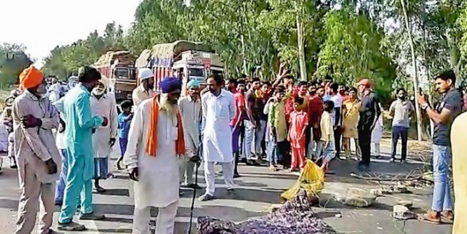 प्लाट न देने को लेकर सुबह लोगों ने लगाया धरना, शाम को कैप्टन ने फेसबुक पोस्ट कर लिखा- हम वादा निभाएंगे!