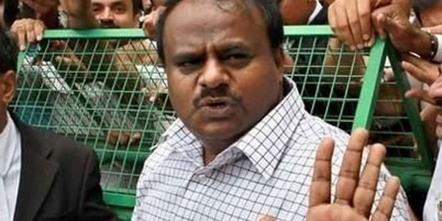 पीएम मोदी को वोट दोगे, काम के लिए यहां आओगे...सीएम कुमारस्वामी के बयान पर हंगामा