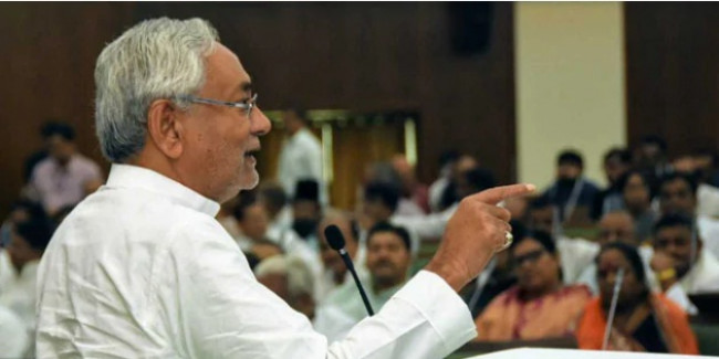 बिहार में राजद नेताओं का जदयू में पलायन शुरू, अब इस दिग्गज नेता ने छोड़ा लालू यादव की पार्टी का साथ