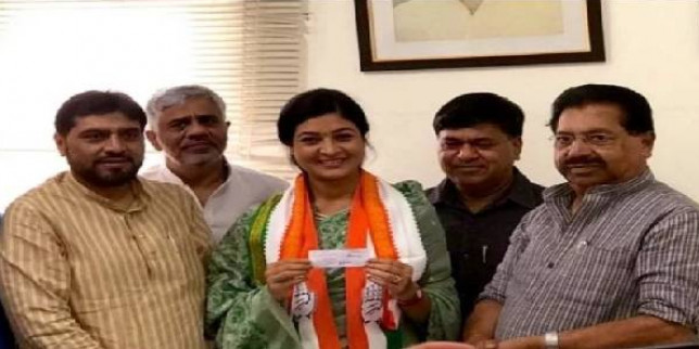 पूर्व आप विधायक अलका लांबा औपचारिक रूप से कांग्रेस में हुईं शामिल