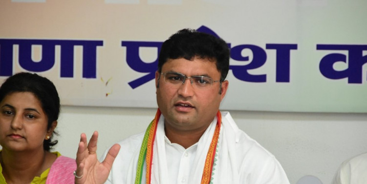 चुनाव से पहले सरकार पर हमला, कांग्रेस, जजपा और इनेलो ने चंडीगढ़ में लगाए भ्रष्टाचार के आरोप
