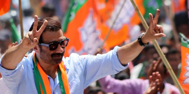 भाजपा के लिए सनी देओल का नाम बना टेंशन, चुनाव आयोग को अर्जी