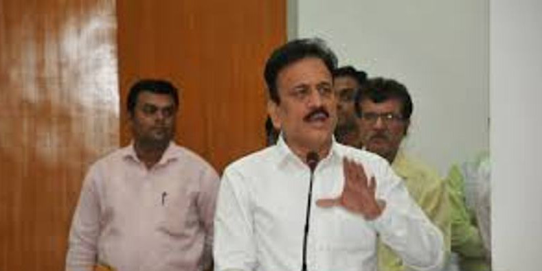 ‘Don’t blame Almatti dam for floods in Sangli & Kolhapur’: Girish Mahajan