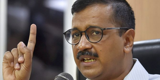 एक्शन में आई दिल्ली सरकार, अपने अफसरों पर कसा शिकंजा