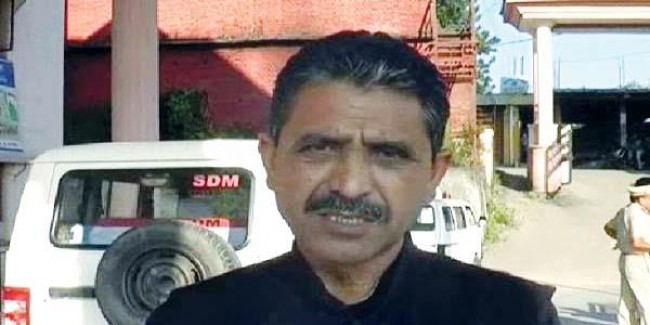 कांग्रेस के प्रदेश प्रवक्ता प्रेम कौशल ने सीएम जयराम को दो मुंह वाला सांप बताया