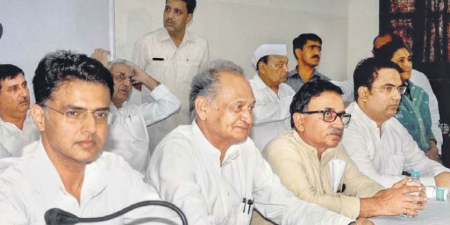 राहुल अध्यक्ष बने रहें, प्रदेश संगठन में बदलाव का जिम्मा भी संभालें