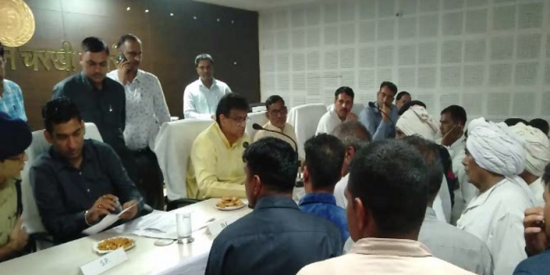 ओवरलोडिंग मामले की सीबीआई जांच की मांग से पलटे कृषि मंत्री धनखड़