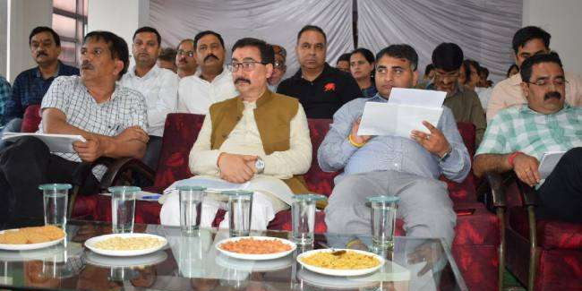 पर्यावरण संरक्षण के लिए सामूहिक प्रयास जरूरी : विपिन परमार