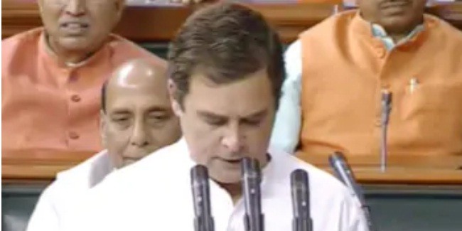 वायनाड से सांसद के तौर पर राहुल गांधी ने ली शपथ