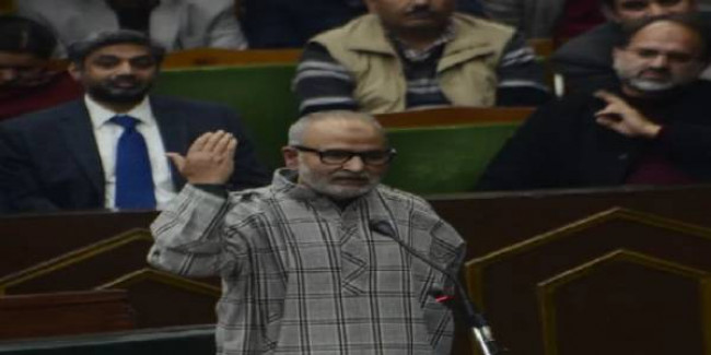 ठेके तथा नियुक्ति में गड़बड़ी पर पूर्व मंत्री नईम अख्तर से पूछताछ