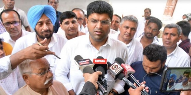 खिलाड़ियों के लिए समय नहीं, गीता जयंती के लिए लंदन दूर नहीं- दुष्यंत चौटाला