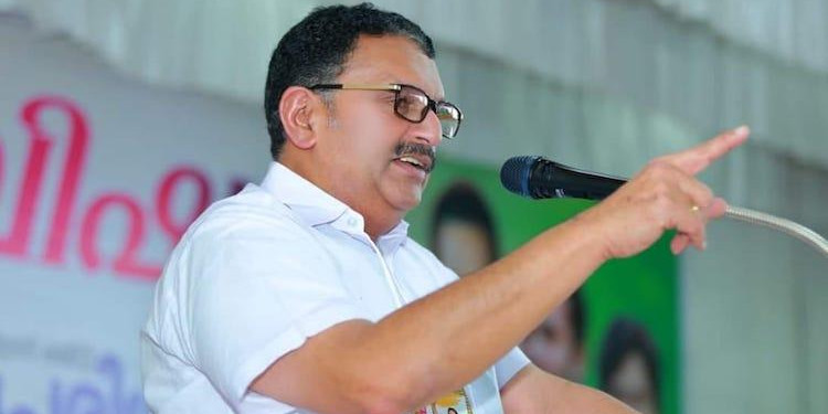 Senior Congress MPs from Kerala threaten to boycott state's new representative in Delhi