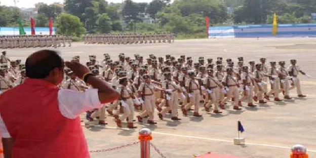 झारखंड पुलिस को मिले 2504 नये दारोगा, सीएम ने दी ईमानदार बनने की नसीहत