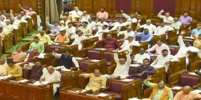यूपी के मंत्री बोले, योगी राज में गोहत्या कम हुई, इसलिए जमकर हुई बारिश