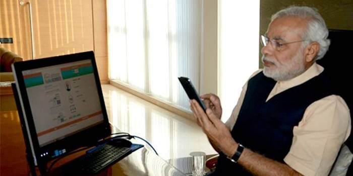 मोदी सरकार ने सोशल मीडिया पर 24 घंटे निगरानी रखने की योेजना में किया सुधार