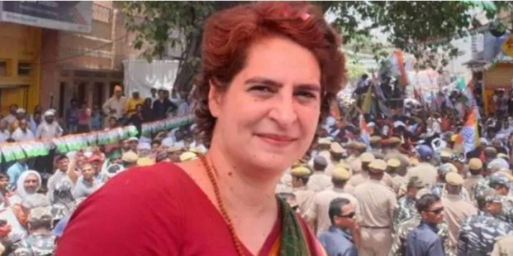 प्रियंका गांधी बोलीं- मोदी नेता नहीं अभिनेता, इससे अच्छा तो अमिताभ बच्चन को ही बना देते PM