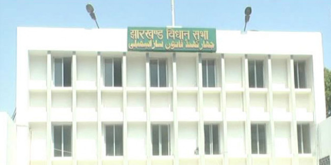 तीसरे दिन भी विपक्ष ने किया सदन में हंगामा