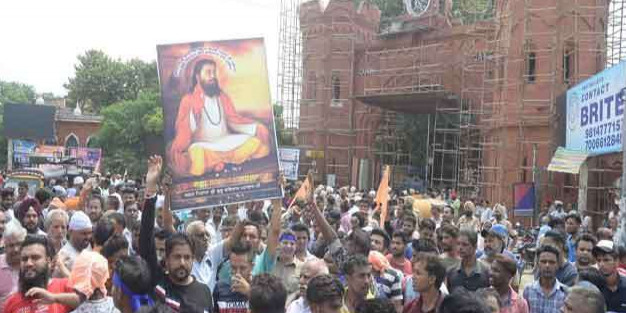 रविदास समाज के बंद से पंजाब 'जाम', बाजार बंद व बसें भी नहीं चल रहीं, लुधियाना के पास ट्रेनें रोकीं
