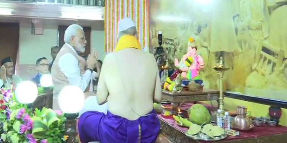 100 साल पहले यहां लोकमान्य बाल गंगाधर तिलक ने की थी पूजा अब PM मोदी ने किए बप्पा के दर्शन