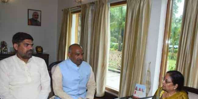 उत्तराखंड में दो से अधिक संतान वालों पर प्रतिबंध के नए एक्ट से होंगे पंचायत चुनाव