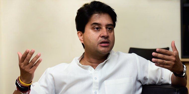लखनऊ पहुंचे ज्योतिरादित्य सिंधिया, कांग्रेस नेताओं के साथ कर रहे हैं हार की समीक्षा