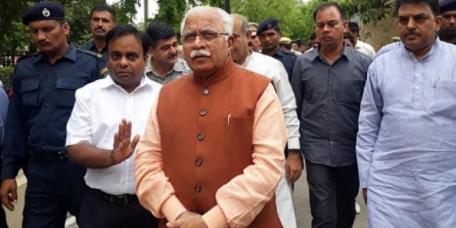सीएम खट्टर ने कांग्रेस प्रवक्ता विकास चौधरी को बताया बैड कैरेक्टर, हत्या पर जताया दुख
