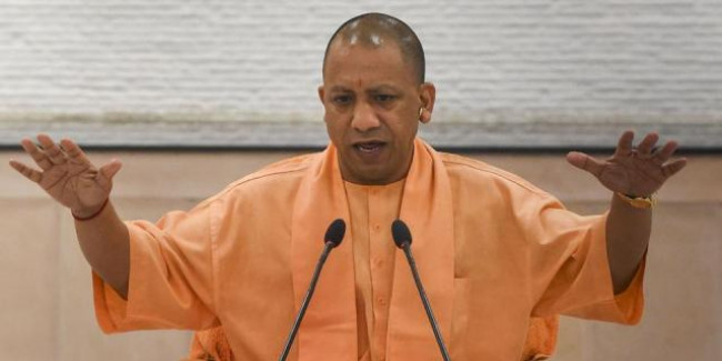 अगले कुछ दिनों तक मंदिर से सरकार चलाएंगे योगी आदित्यनाथ, दशहरे के दिन होगी लखनऊ वापसी