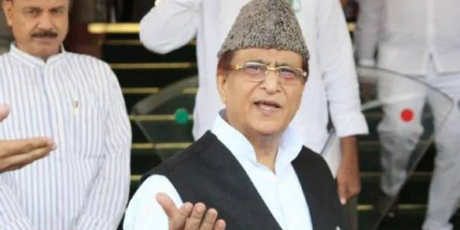 डीएम से मायावती के जूते साफ कराना चाहते थे आजम खान, अब पड़ रहा है भारी